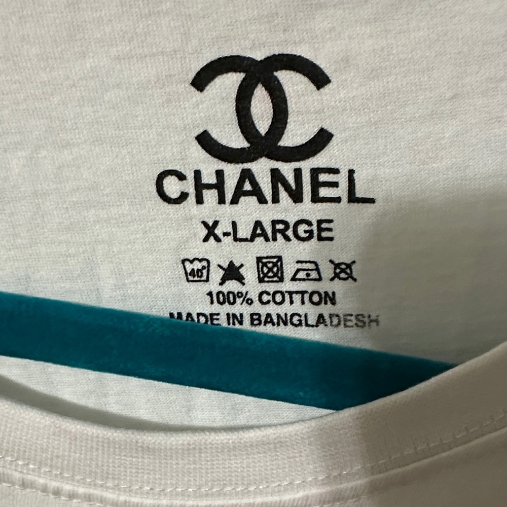 CHANEL White Tee with Brown Logo Lip Graphic - Picture 2 of 3